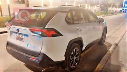 تۆیۆتا ڕاڤ 4